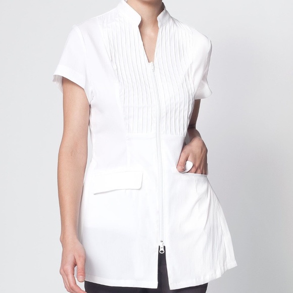 Noel Asmar White Dolce Tunic M for estheticians, massage therapist - Picture 2 of 12